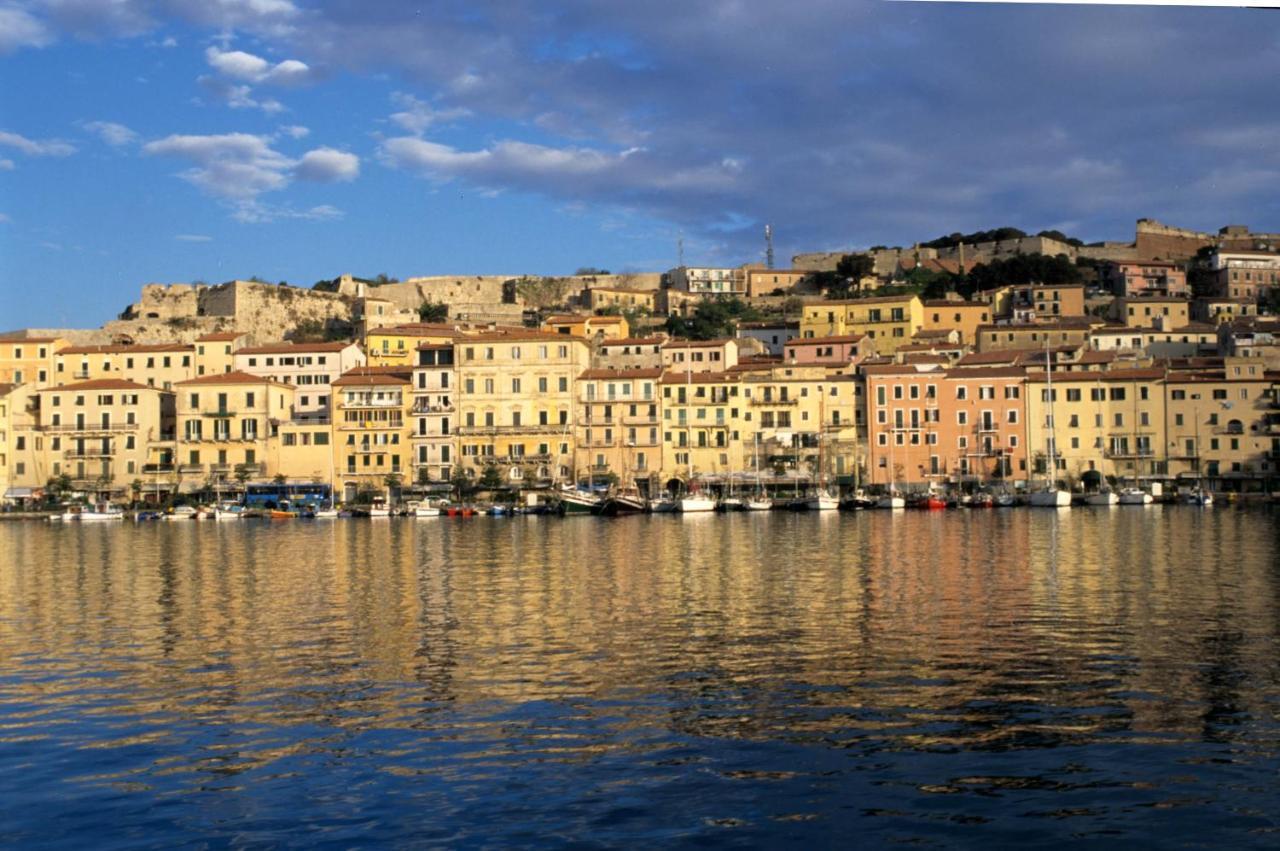 Casa Vacanze Nel Centro Storico Di Портоферрайо Экстерьер фото