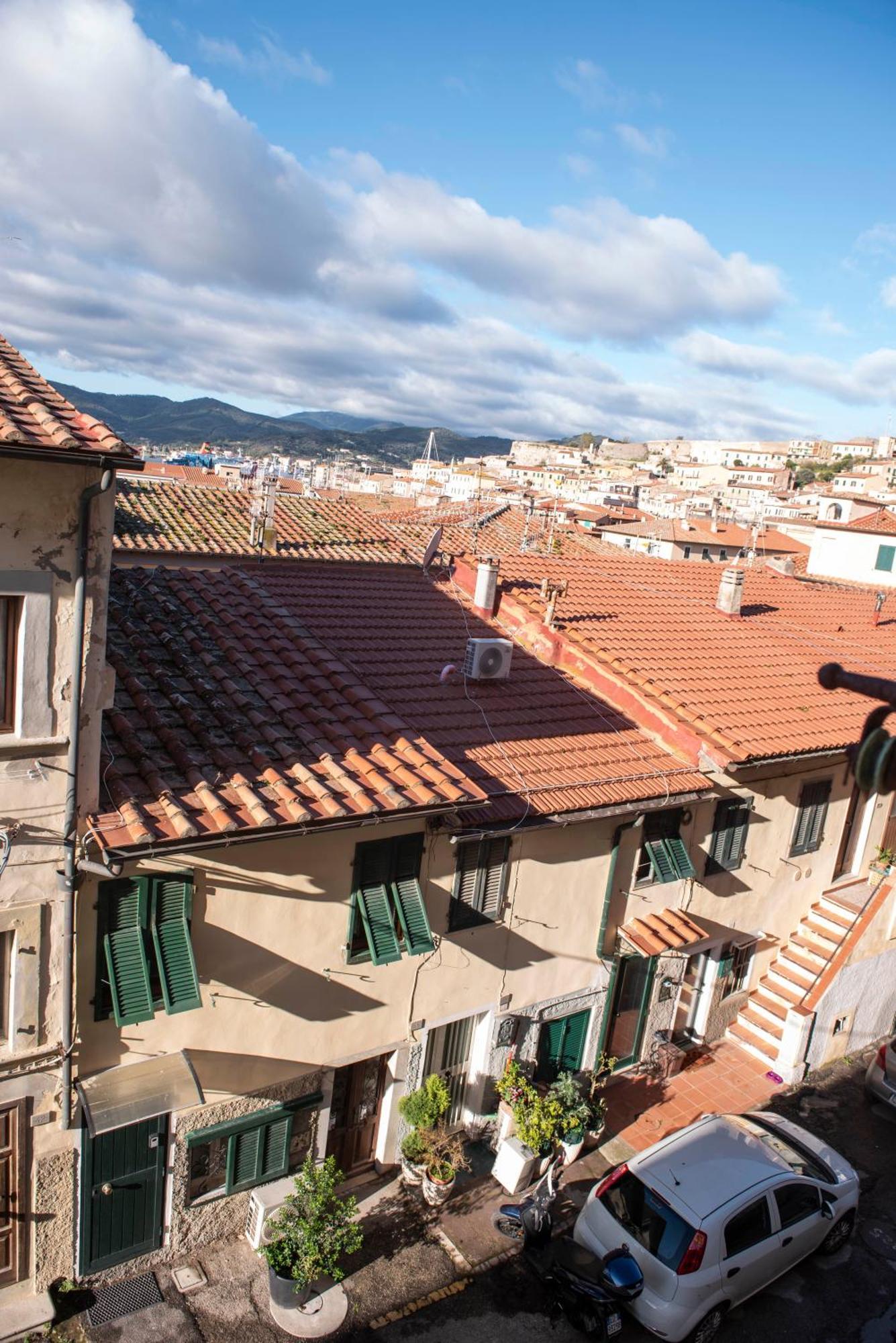 Casa Vacanze Nel Centro Storico Di Портоферрайо Экстерьер фото